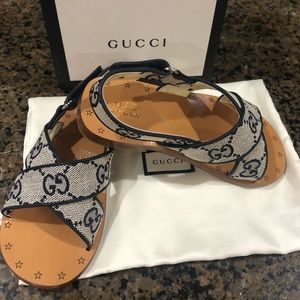 Authentic kids Gucci sandals. Size 26.
